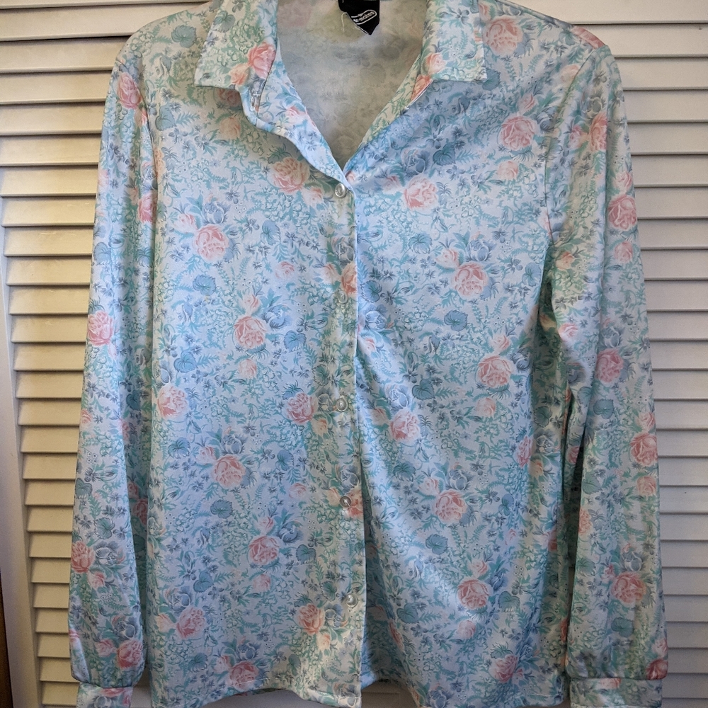Vintage Caper-Mates Button Down Shirt.        2